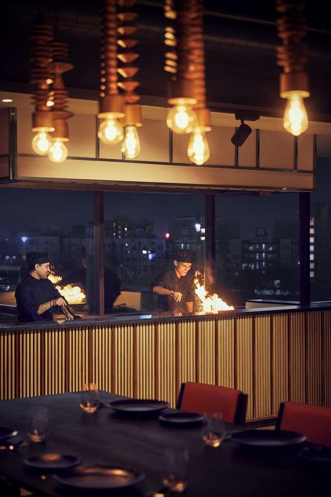 Hyatt Place Vadodara Restaurant photo